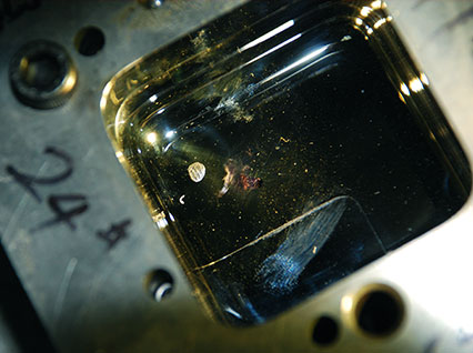 <a href='http://m.bjepc.cn/product/3.htm' class='text_a'>模具激光焊機</a>修復鏡面模具效果